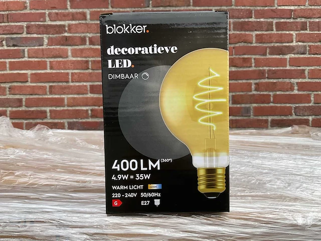Led globe decoratief goud- 4,9w 2200k e27 (750x) - afbeelding 1 van  8