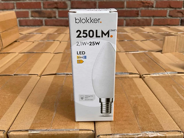 Led kaars mat - 2,1w 2700k e14 (1350x) - afbeelding 1 van  8