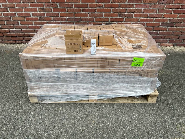 Led kaars twisted - 2,1w e14 2700k (1374x) - afbeelding 2 van  8