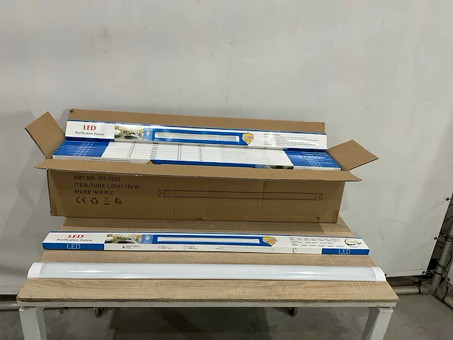 Led lamp 120 cm (30x) - afbeelding 3 van  9