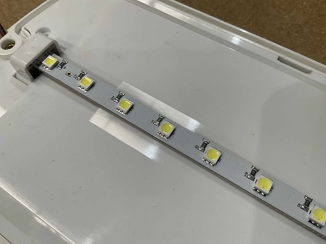 Led noodverlichting armatuur (12x) - afbeelding 10 van  11