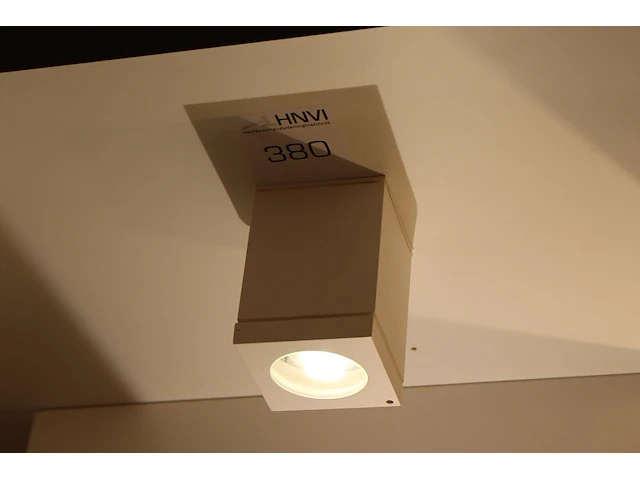 Led plafondlamp 9 x 9 x 12 cm. - afbeelding 1 van  2