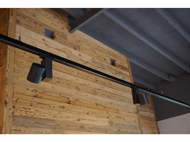 Led rails 27m met 21 ledlampen - afbeelding 2 van  4