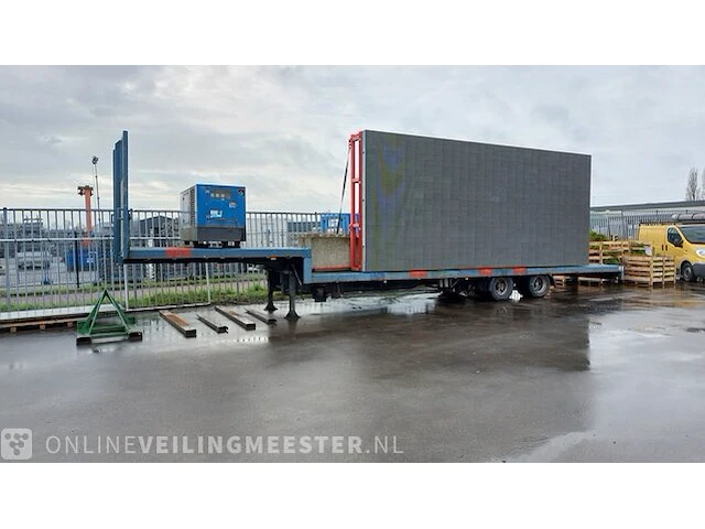 Led scherm / reclame wall op vrachtwagen trailer pacton - afbeelding 6 van  18