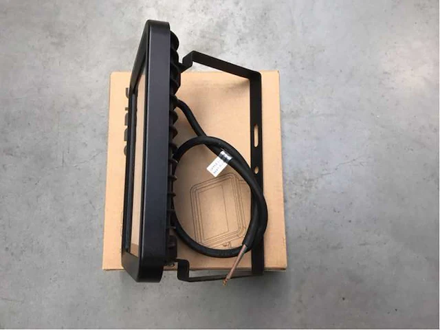 Led schijnwerper 20w (20x) - afbeelding 3 van  4