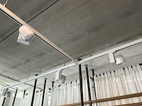 Led-spots op spanningsrail (44 spots) - afbeelding 1 van  4