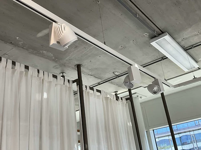 Led-spots op spanningsrail (50 spots) - afbeelding 1 van  4