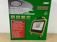 Led straler oplaadbaar 50 watt - afbeelding 1 van  2