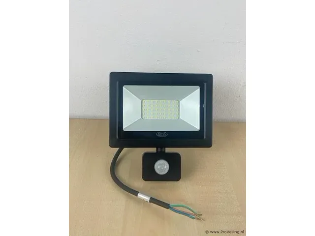 Led straler + sensor 30 watt - afbeelding 2 van  2
