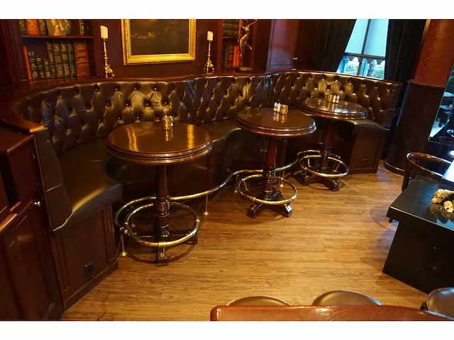 Lederen chesterfield horeca bank - afbeelding 1 van  8