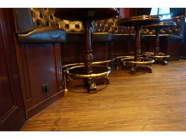Lederen chesterfield horeca bank - afbeelding 6 van  8