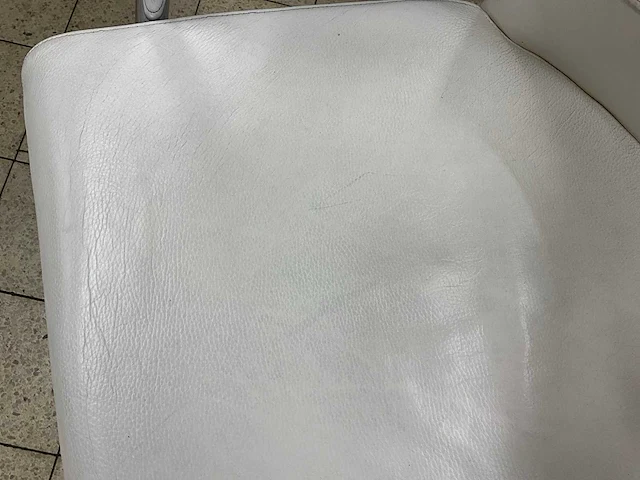 Lederen restaurantstoel (30x) - afbeelding 5 van  9