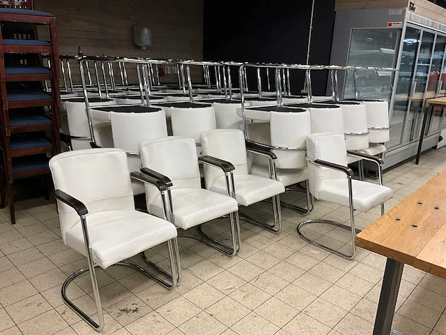 Lederen restaurantstoel (30x) - afbeelding 7 van  9