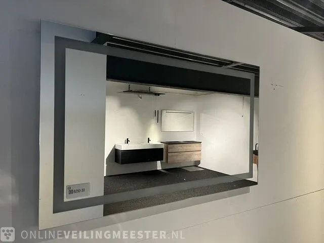 Ledspiegel met touchbediening, zilver - afbeelding 1 van  2