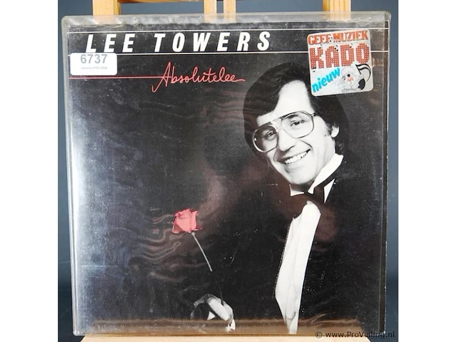 Lee towers. absolutelee - afbeelding 1 van  3