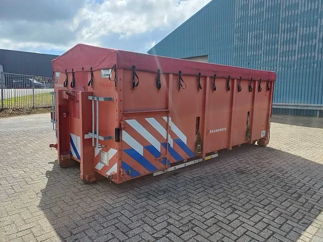 Leebur afzetcontainer met 3km 6" slangen - afbeelding 1 van  24