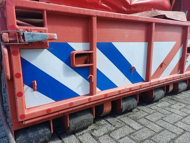 Leebur afzetcontainer met 3km 6" slangen - afbeelding 13 van  24