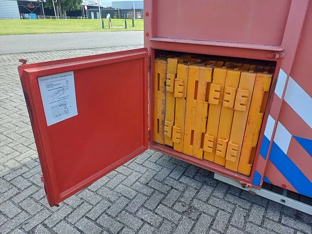 Leebur afzetcontainer met 3km 6" slangen - afbeelding 22 van  24