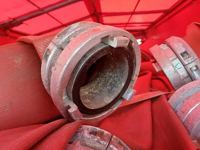 Leebur afzetcontainer met 3km 6" slangen - afbeelding 11 van  23