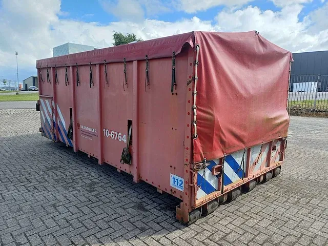 Leebur afzetcontainer met 3km 6" slangen - afbeelding 19 van  23