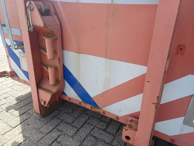 Leebur afzetcontainer met 3km 6" slangen - afbeelding 23 van  23