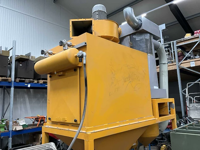 Leering straalmachine met filterafzuiginstallatie - afbeelding 3 van  11