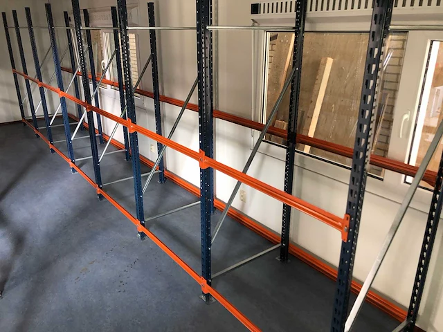 Legbordstelling 7.05m lang. zware kwaliteit - afbeelding 4 van  4