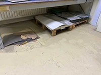 Legbordstelling met inhoud - afbeelding 2 van  6