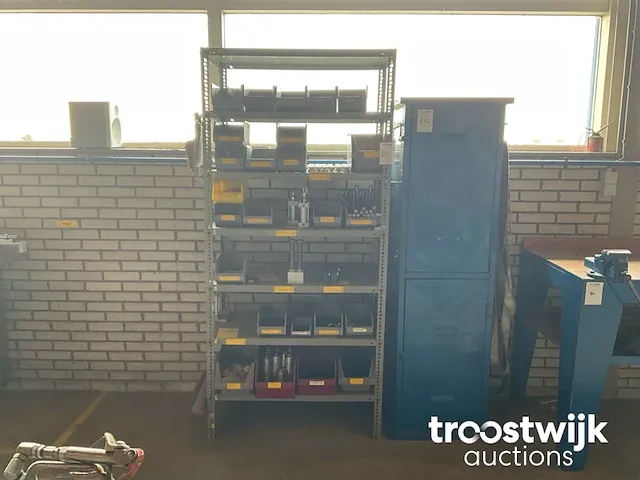 Legbordstelling met inhoud - afbeelding 1 van  8