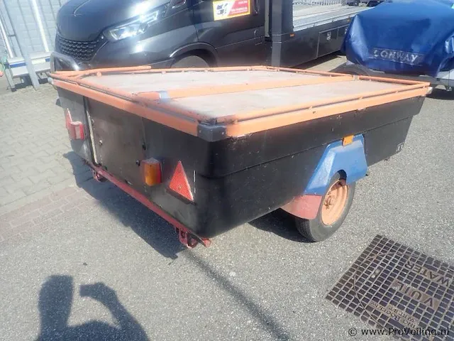 Lege vouwwagen aanhanger - afbeelding 4 van  5