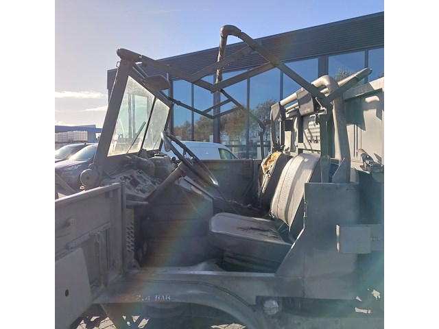 Leger voertuig unimog , mercedes, 404 - afbeelding 2 van  52