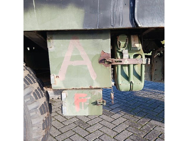 Leger voertuig unimog met opbouw, mercedes, 404 - afbeelding 32 van  53