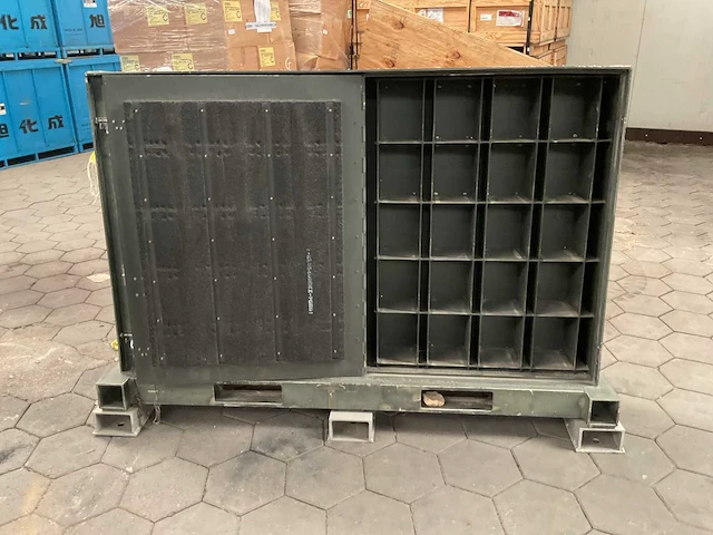 Legercontainer - afbeelding 7 van  8
