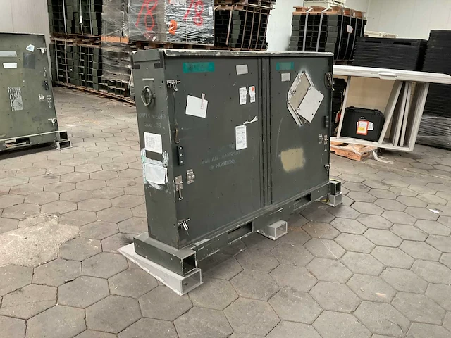 Legercontainer - afbeelding 1 van  8