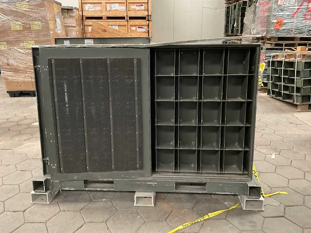 Legercontainer - afbeelding 7 van  8