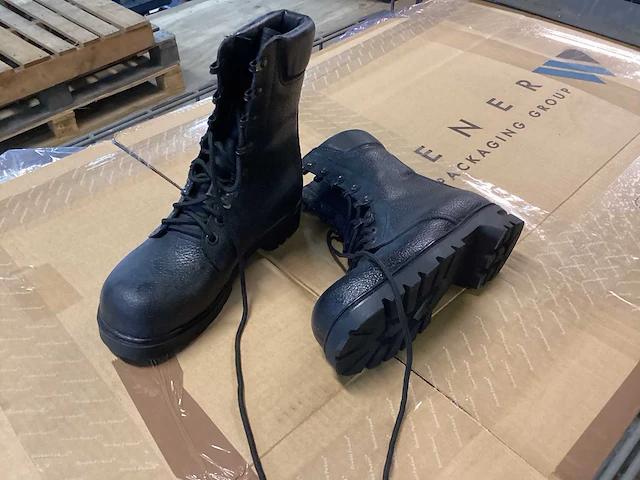 Legerschoenen (40x) - afbeelding 2 van  3