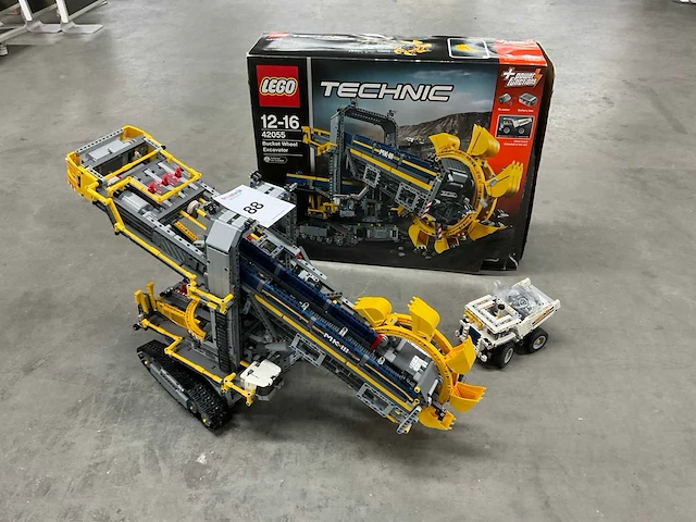Lego - 42055 - bucket wheel excavator - lego technic - afbeelding 1 van  9
