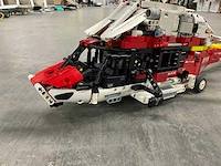 Lego - 42145 - airbus h175 rescue helicopter - lego technic - afbeelding 4 van  7