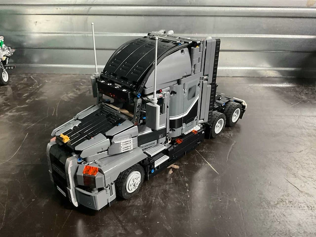 Lego 42078 mack anthem - afbeelding 9 van  14