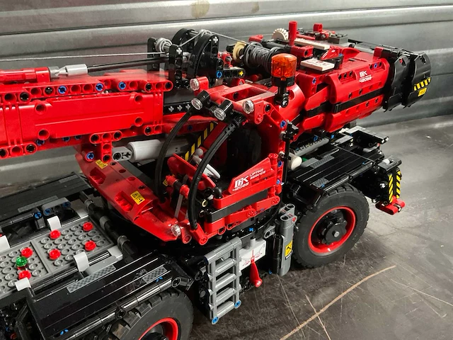 Lego 42082 hijskraan - afbeelding 2 van  14