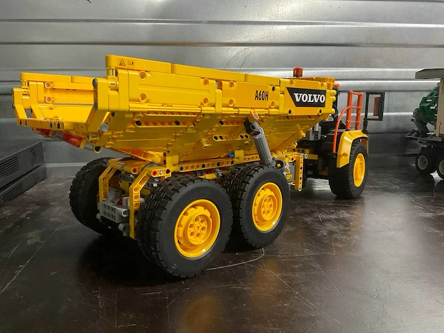 Lego 42114 truck met kieptrailer - afbeelding 4 van  7