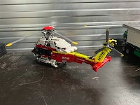Lego 42145 airbus h175 reddingshelikopter - afbeelding 4 van  7