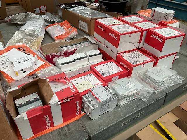 Legrand verschillende zekeringen (65x) - afbeelding 1 van  3