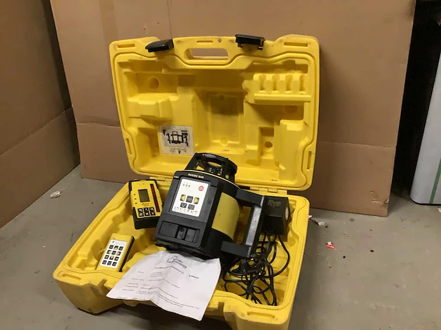 Leica rugby 840 afschotlaser - afbeelding 1 van  7
