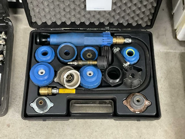 Leitenberger koelsysteem tester set - afbeelding 2 van  2