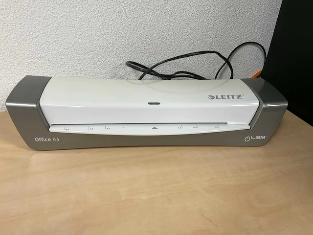 Leitz ilam office a4 lamineermachine - afbeelding 2 van  4
