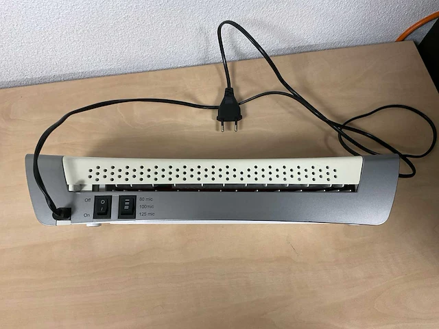 Leitz ilam office a4 lamineermachine - afbeelding 3 van  4