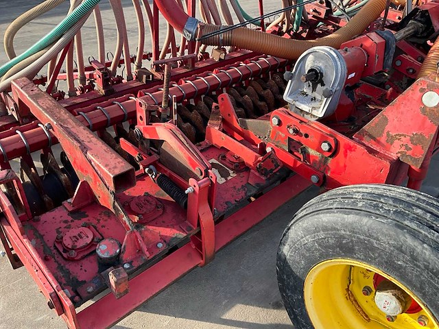 Lely 6000 rotorkopeg met accord zaaimachine - afbeelding 6 van  25
