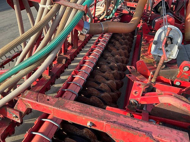 Lely 6000 rotorkopeg met accord zaaimachine - afbeelding 7 van  25
