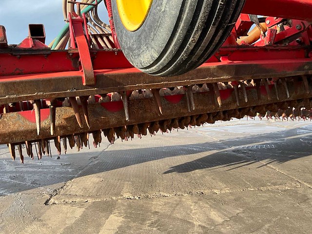 Lely 6000 rotorkopeg met accord zaaimachine - afbeelding 17 van  25